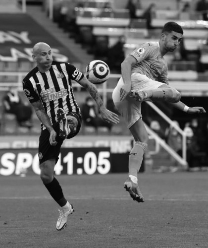  伊萨克破门纽卡斯尔客场力克布莱顿