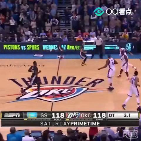  库里超远三分准绝杀勇士客场险胜湖人