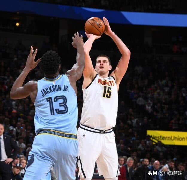  掘金约基奇刷新助攻纪录，团队篮球展统治力  